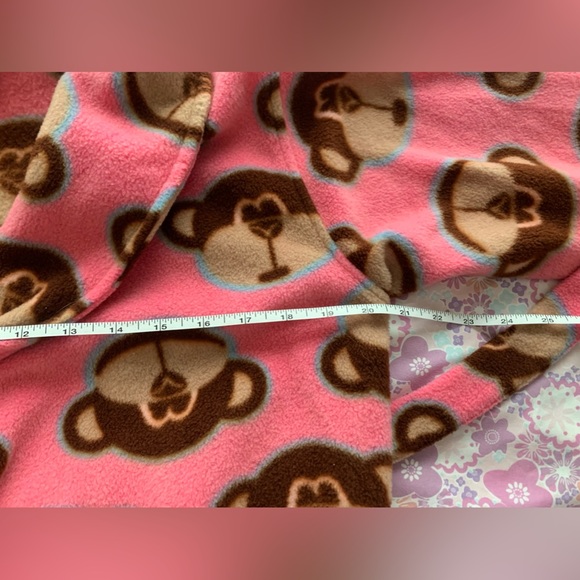 Vintage Y2K Pink flannel Robe with monkeys size small - Picture 3 of 8